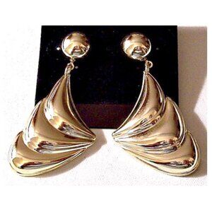 Wave Layered Discs Pierced Stud Earrings Gold Tone